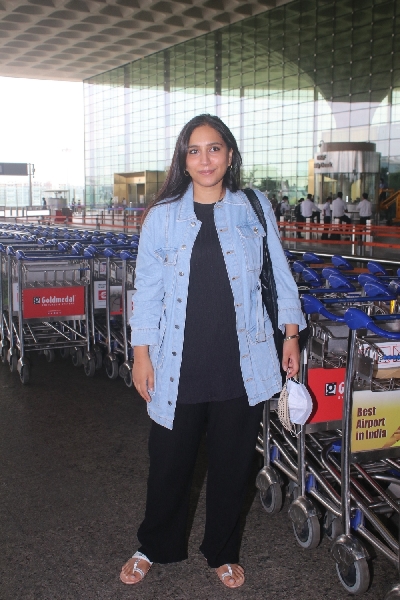 Mumbai: Zoya Hussain Spotted At Airport Departure  on friday July 30, 2021.(Photo: Sanjay Tiwari/IANS)