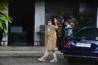 Mumbai: Deepika Padukone spotted Kalina airport on saturday August 07, 2021.(Photo: Sanjay Tiwari/IANS)