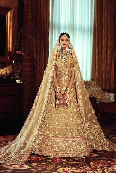 Manish Malhotra opens India Couture Week 2021.(photo:IANSLIFE)