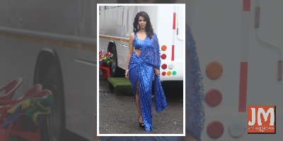 Zee Comedy Show's set for a photo-op with special guests