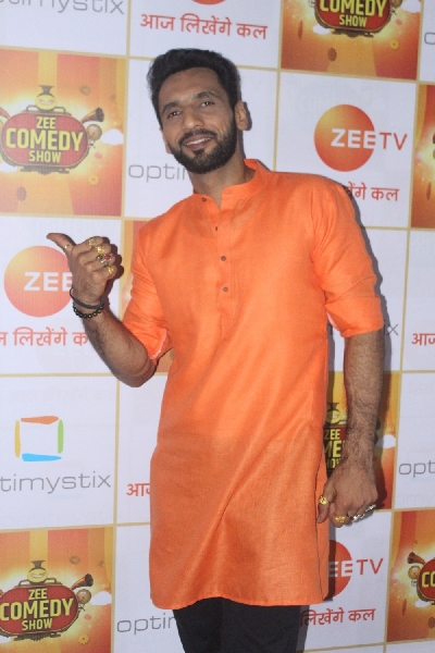 Mumbai: Zee Comedy Show's set for a photo-op with special guests Raveena Tandon and Mallika Sherawat on Monday, August 30, 2021.(Photo: Sanjay Tiwari/IANS)