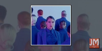 Dua Lipa moves in with Anwar Hadid