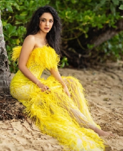 Actress Kiara Advani has been trolled over her latest photograph, where she is seen flaunting a bright yellow dress. The 