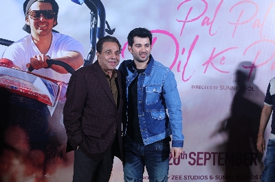 Mumbai: Debutant Karan Deol with his grandfather-actor Dharmendra at the trailer launch of his upcoming film "Pal Pal Dil Ke Paas" in Mumbai, on Sep 5, 2019. (Photo: IANS)