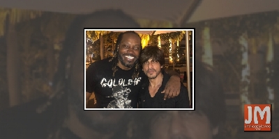 Chris Gayle shares pic with Shah Rukh Khan