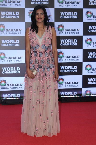 Mumbai: Shuttler P.V. Sindhu arrives at a felicitation ceremony organised by Sahara Group in Mumbai on Sep 8, 2019. (Photo: IANS)