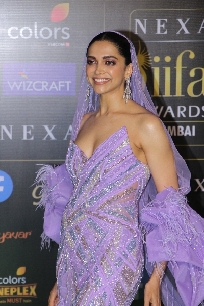 Mumbai: Actress Deepika Padukone at the Green Carpet of 20th IIFA Awards, in Mumbai on Sep 18, 2019. (Photo: IANS)