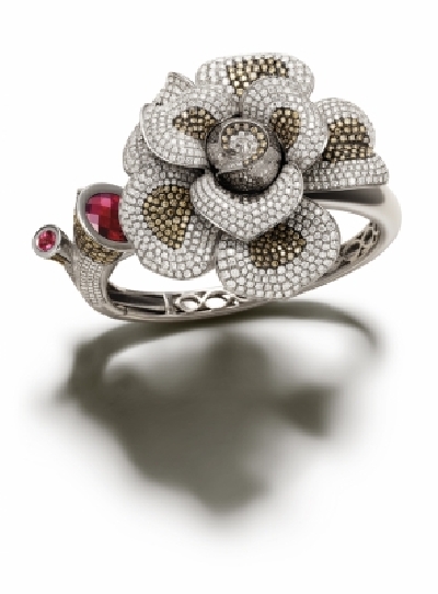 Rahul Mishra partners with Zoya for Paris Fashion Week