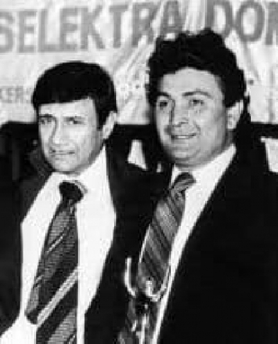 Dev Anand with Rishi Kapoor.