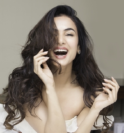 Actress Sonal Chauhan says web world and films are going through a transition period which is really good. She sees this as an opportunity for actors as they have a lot more to do now.