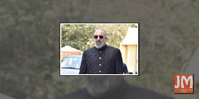 Sanjay Dutt discharged from hospital, returns home