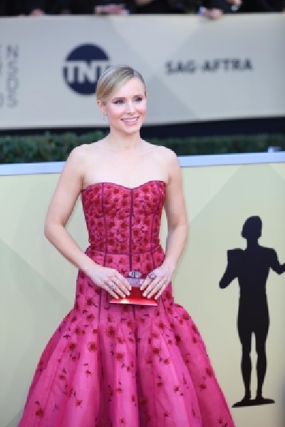 LOS ANGELES, Jan. 22, 2018 (Xinhua) -- Actress Kristen Bell attends the 24th annual Screen Actors Guild (SAG) Awards at the Shrine Auditorium in Los Angeles, California, the United States, Jan. 21, 2018. (Xinhua/Li Ying/IANS)