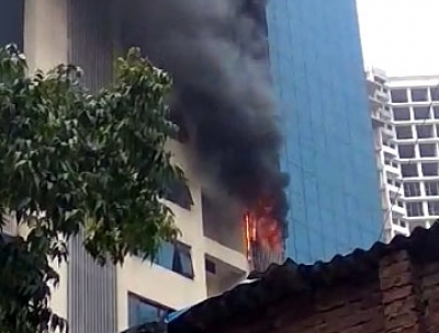 Mumbai Fire Breaks Out In Peninsula Business Park Building That Houses Several Bollywood Production Houses At Andheri West In Mumbai On Oct 14 2019 Photo Ians