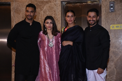 Mumbai: Actors Soha Ali Khan, Kunal Khemu,Angad Bedi and Neha Dhupia at filmmaker Ramesh Taurani's Diwali bash in Mumbai on Oct 23, 2019. (Photo: IANS)
