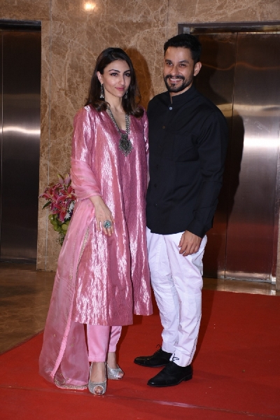 Mumbai: Actors Soha Ali Khan and Kunal Khemu at filmmaker Ramesh Taurani's Diwali bash in Mumbai on Oct 23, 2019. (Photo: IANS)