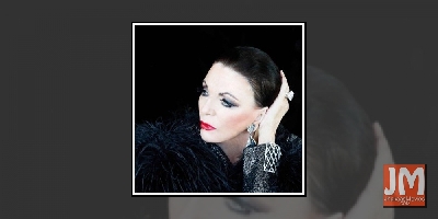 Joan Collins hates wearing jeans