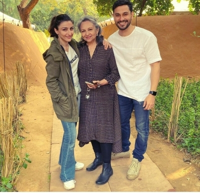 Actress Sharmila Tagore with her daughter Soha Ali Khan and and son-in-law Kunal Kemmu.