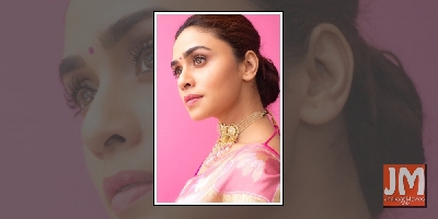 Amruta Khanvilkar paints the town pink with 'desi' look